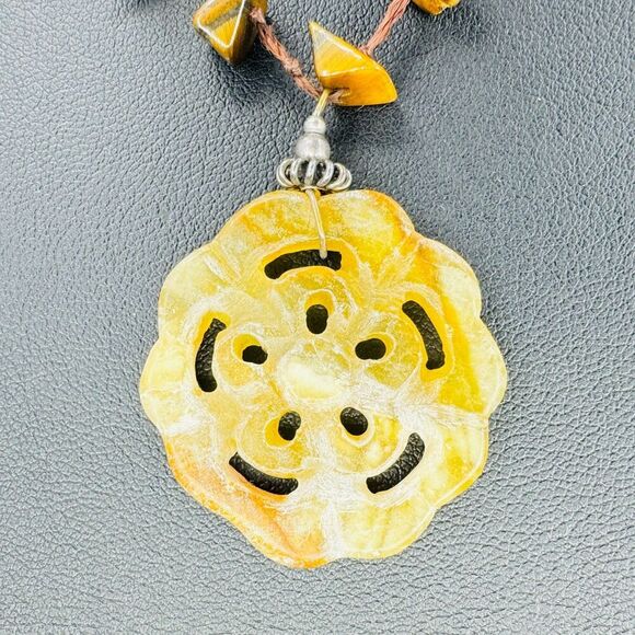 Agate Carved Pendant Tiger's Eye Cluster Knotted Necklace Sterling Lobster Clasp - Picture 6 of 12